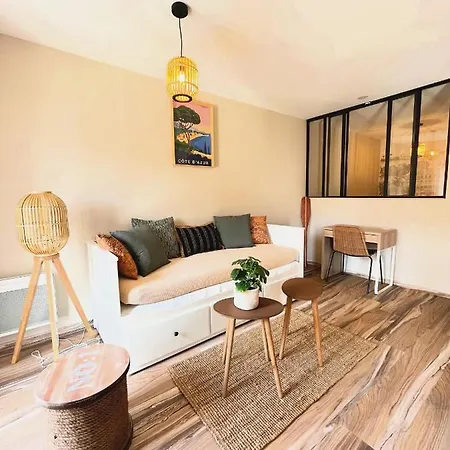 Superbe Studio Avec Coin Nuit Apartman