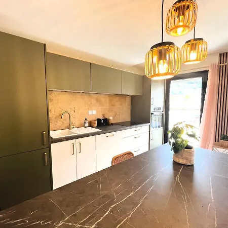 Superbe Studio Avec Coin Nuit Apartment